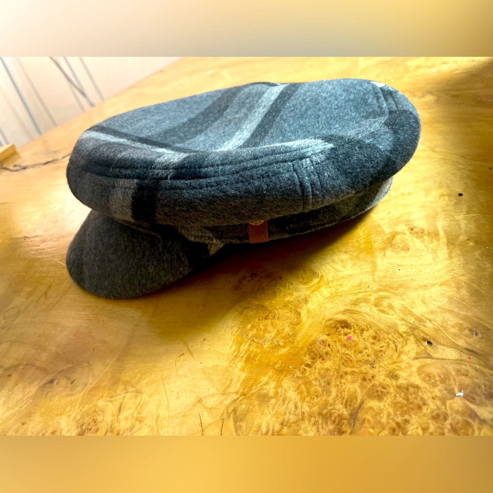 NWT, Frye Fiddler hat